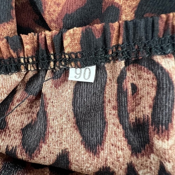 Brown Leopard Print Flounce Sleeve Off The Shoulder Crop Top Size 2T Girl’s - Picture 2 of 4